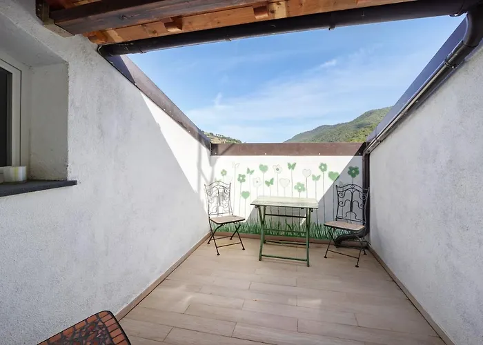 Mansarda Albero Con Piscina * Casanova Lerrone