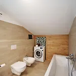 Mansarda Albero Con Piscina