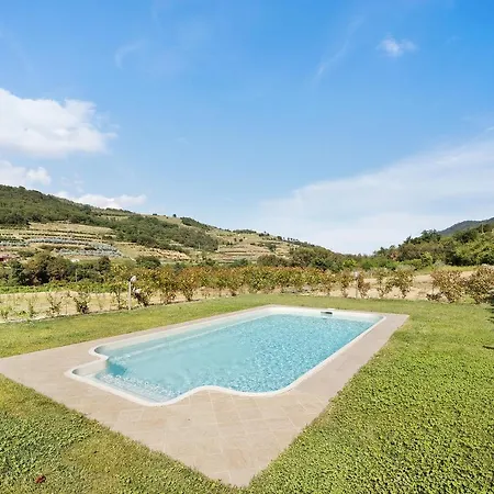 Mansarda Albero Con Piscina شقة
