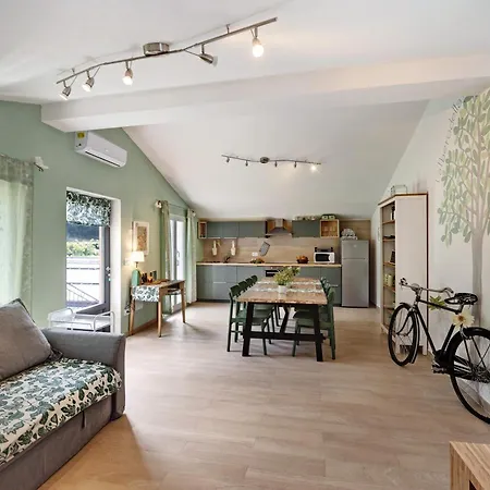 Apartament Mansarda Albero Con Piscina