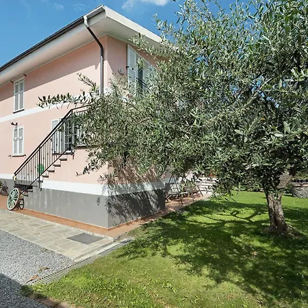 Mansarda Albero Con Piscina Apartman *